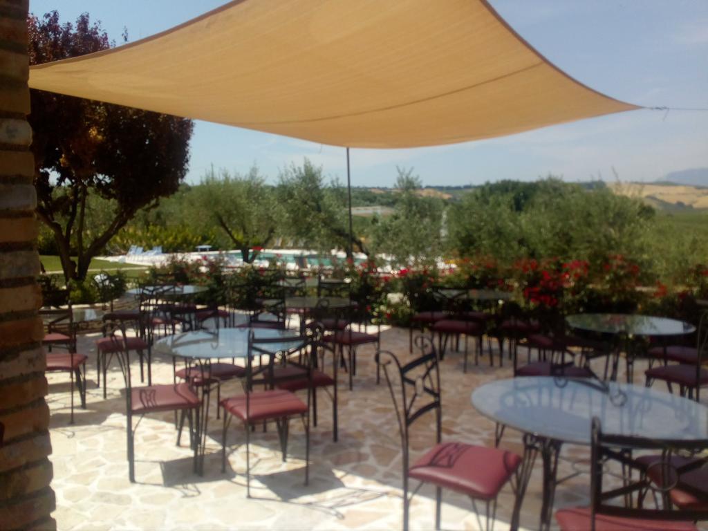 Agriturismo Piccolo Albero Loreto Aprutino Exterior photo