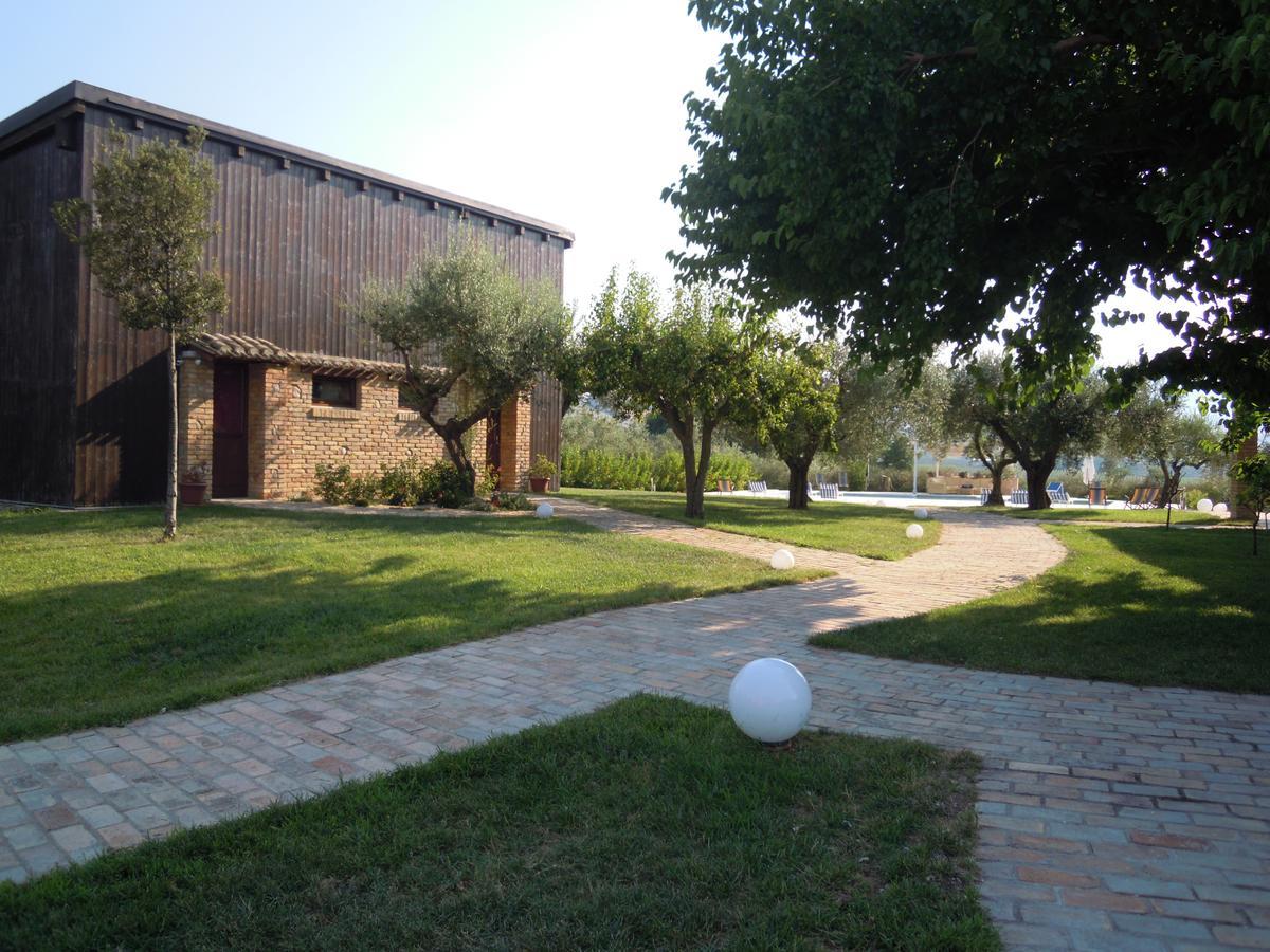 Agriturismo Piccolo Albero Loreto Aprutino Exterior photo