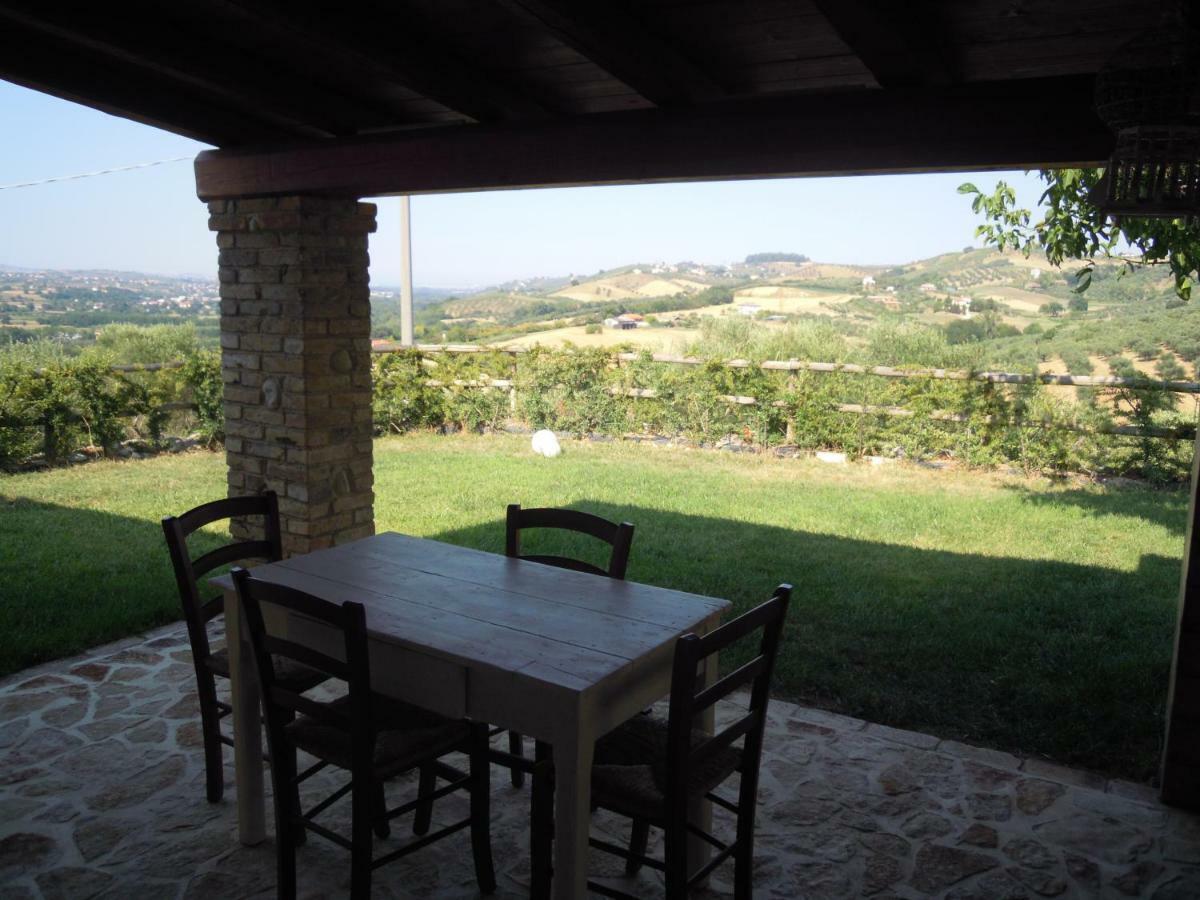 Agriturismo Piccolo Albero Loreto Aprutino Exterior photo